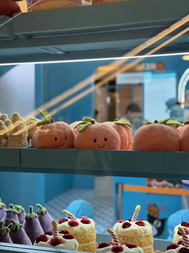 PP电子-靠毛绒玩具年赚18亿、人气比肩迪士尼Jellyca